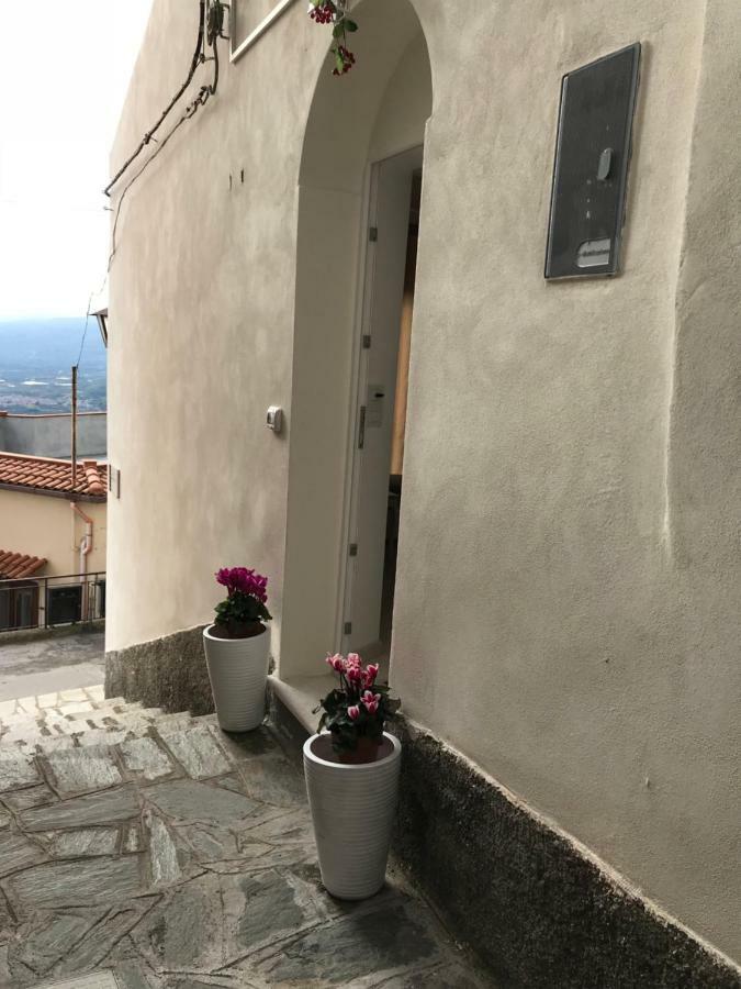 Ferienwohnung Giorgiada Luxury Castelmola Exterior foto